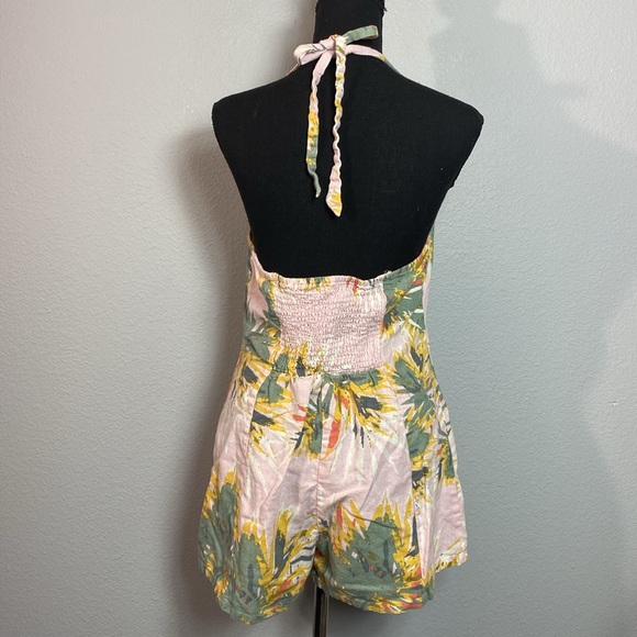 Sadie & Sage Halter‎ Floral Romper - Picture 3 of 6